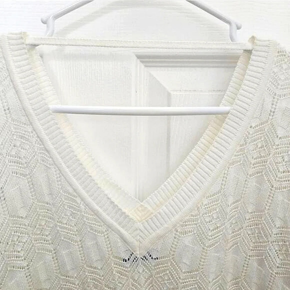 Finn Flare Large Women's Sweater Short Sleeve Cream Shear V-Neck Grandma Scandi - Picture 2 of 8